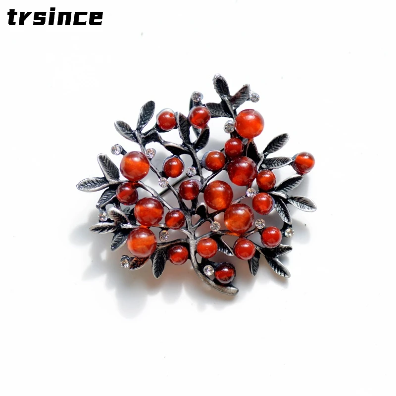 Women Accessories Bouquet - 여성용 레드 라인석 나무 브로치, 천연